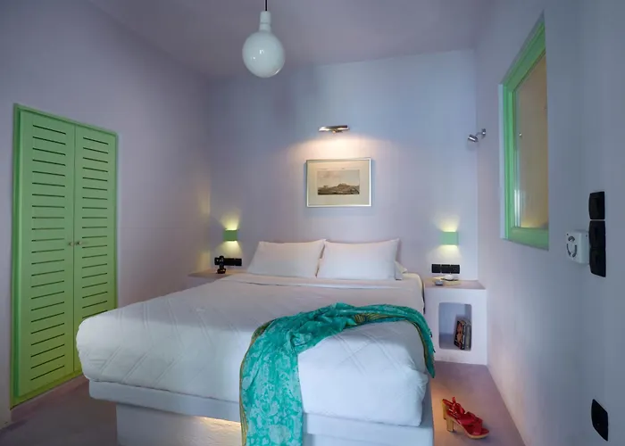 Caldera Colors Fira (Santorini)