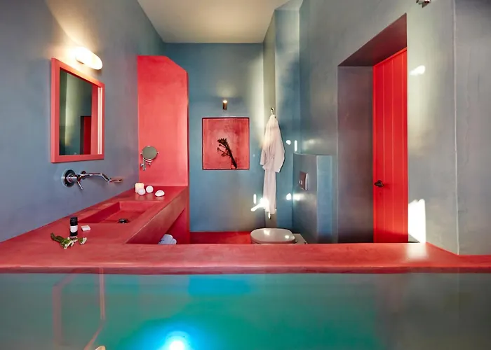 Caldera Colors Fira (Santorini)