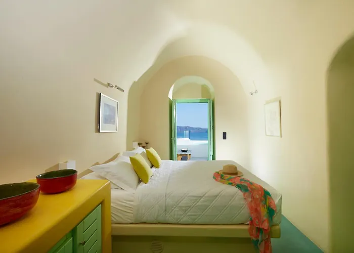 Caldera Colors Fira (Santorini)